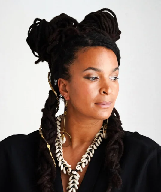 Zoe Mazah